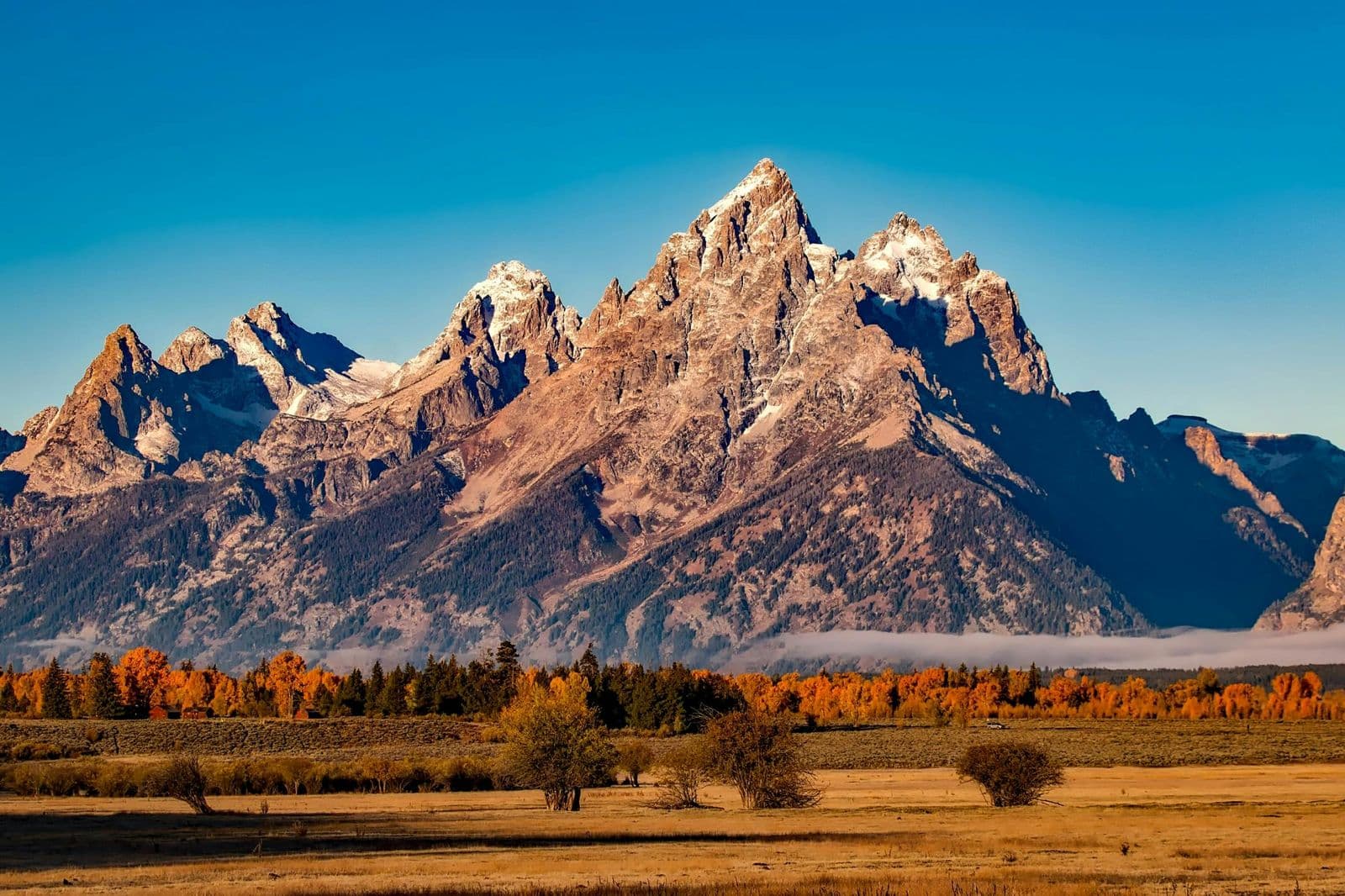 Natural landscape with mountains